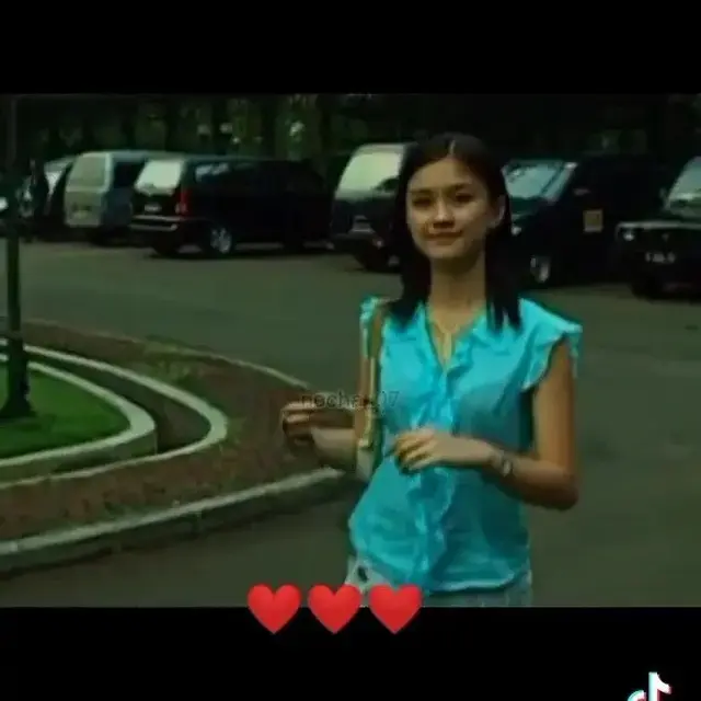 Agnez Mo di Lagu ‘Bilang Saja’
