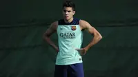 Bek Muda Barca Yakin Kontraknya Bakal Diperpanjang
