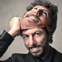 Jangan mudah baper (bawa perasaan) kalau diajak kenalan cewek cantik di BBM, siapa tahu dia penipu kayak perempuan ini.