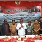 Wamendagri Wempi saat mengikuti Rapat Koordinasi dalam rangka Penyiapan Lahan Lokasi Pembangunan Pusat Pemerintahan Papua Pegunungan yang berlangsung di Kantor Gubernur Papua Pegunungan, Wamena. (Foto: Istimewa)