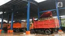 Hingga saat ini, pembersihan masih terus berlangsung untuk mencegah efek bendung yang dapat menghambat aliran air. (Liputan6.com/Herman Zakharia)