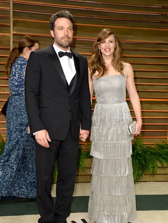 Keingin Jennifer Gardner agar keluarga mereka kembali utuh kabarnya dapat terwujud jika Ben Affleck bisa mengubah sikap kekanak-kanakannya menjadi lebih dewasa. Sehingga mereka bisa menyambut anak ke-4 nya bersama-sama. (AFP/Bintang.com)