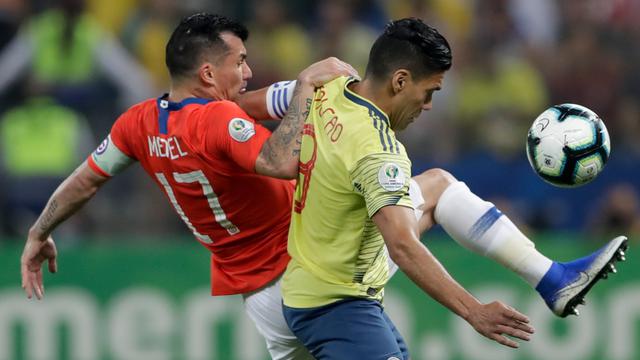 Cile Kalahkan Kolombia