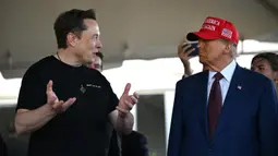 Ini menjadi kunjungan pertama Presiden terpilih Amerika Serikat (AS), Donald Trump ke peluncuran Starship. (Brandon Bell/Getty Images North America/Getty Images via AFP)