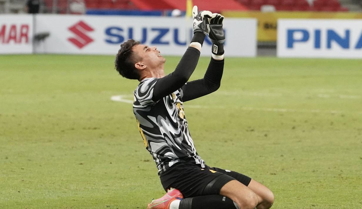Patut dinantikan kiprah dari kiper asal Kediri tersebut. Mampukah Nadeo mengantarkan Timnas Indonesia meraih gelar pertama di ajang Piala AFF? (affsuzukicup)