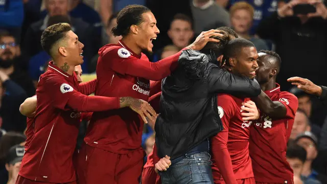 FOTO: Daniel Sturridge Selamatkan Liverpool dari Kekalahan di Kandang Chelsea