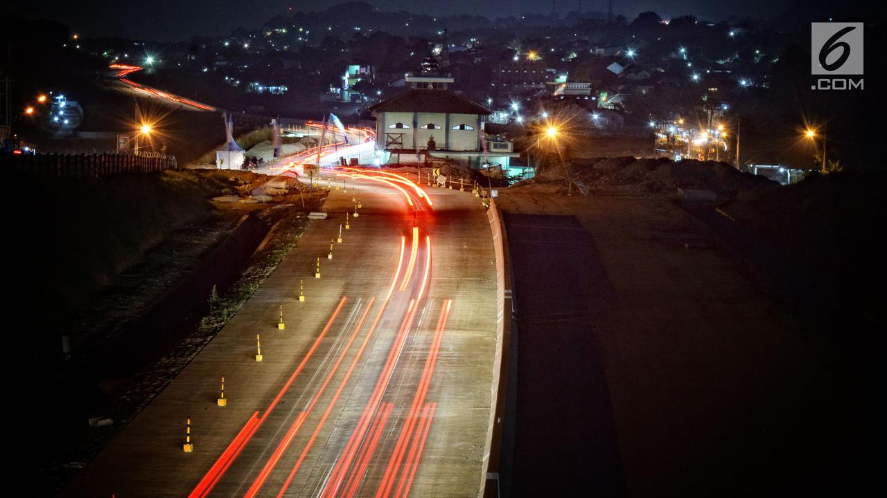 Pemudik Lewati Jalur Tol Fungsional Batang-Semarang