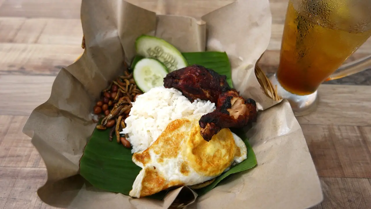 Ilustrasi nasi uduk