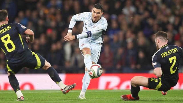 Foto: Cristiano Ronaldo Frustrasi Gagal Cetak Gol, Portugal Ditahan Imbang Skotlandia