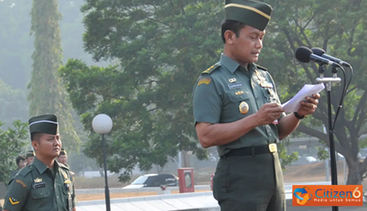 Citizen6, Cilangkap: TNI Mayor Jenderal TNI S. Supriyatna memberikan amanat yang dibacakan oleh Kababinkum TNI Mayor Jenderal TNI S. Supriyatna. (Pengirim: Badarudin Bakri)
