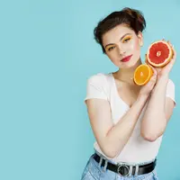 Wanita dan buah | Freepik