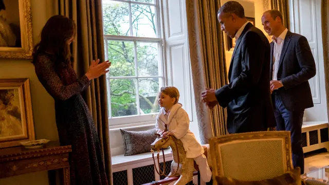 20160422-Reaksi Pangeran George Saat Bertemu Presiden Obama-London