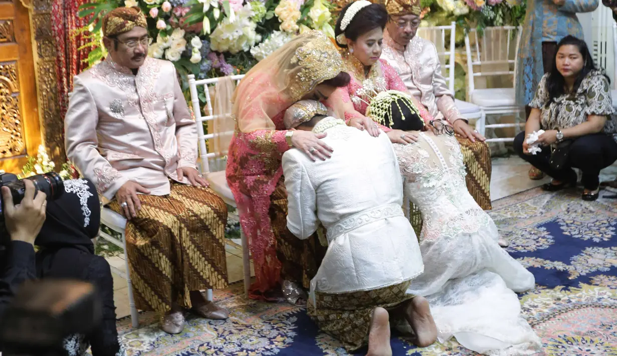 Meskipun sudah resmi menjadi Sheza sebagai istri, Surya pun menyadari akan profesi Sheza sebagai entertainer.  Untuk itu ia tidak bermaksud untuk membatasi kegiatan yang dijalaninya selama ini. (Nurwahyunan/Bintang.com)