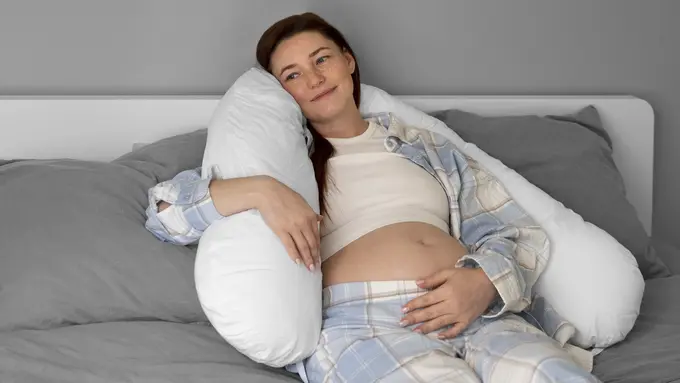 Mengenal Maternity Pillow dan Fungsinya bagi Kenyamanan Ibu Hamil