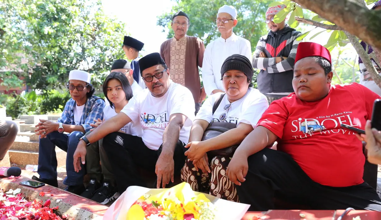 Rano Karno dan Keluarga Si Doel