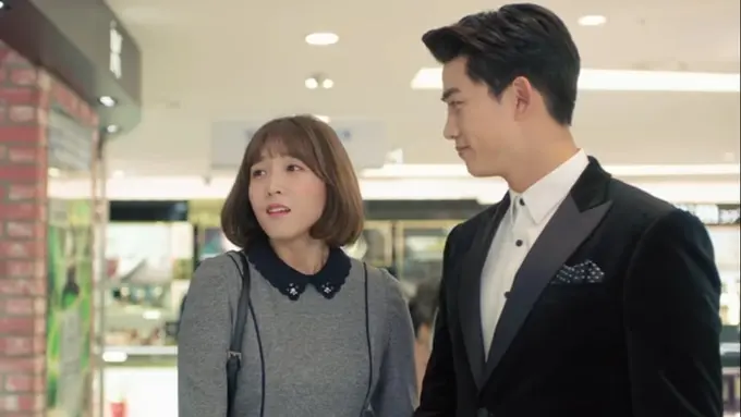 [Bintang] Gara-gara Taecyeon 2PM, Lee Cho Hee Disiram di 7 First Kisses