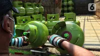 PT Pertamina Patra Niaga menginformasikan, total konsumen yang berhak melakukan pembelian tabung gas bersubsidi LPG 3 kg sekitar 6,7 juta orang. (Liputan6.com/Angga Yuniar)