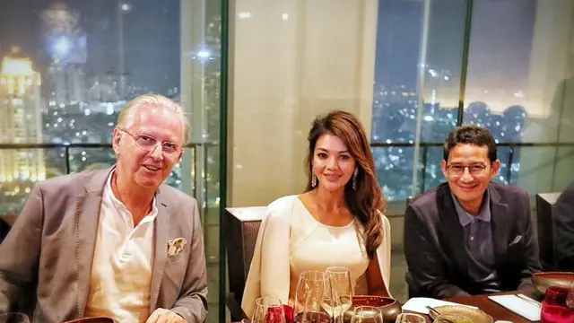 Potret Farah Quinn yang Elegan dan Memukau