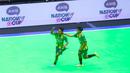Pemain futsal putra SMK Medika Samarinda melakukan selebrasi setelah mencetak gol ke gawang SMKN Jakarta Barat 1 dalam laga final AXIS Nation Cup 2024 yang berlangsung di Indonesia Arena, GBK, Jakarta, Sabtu (16/11/2024). (Bola.com/Muhammad Iqbal Ichsan)