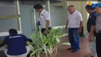 Polisi olah TKP setelah ditemukannya sebuah proyektil peluru di studio rekaman Soneta Record di Jalan Tole Iskandar, Sukmajaya, Depok.