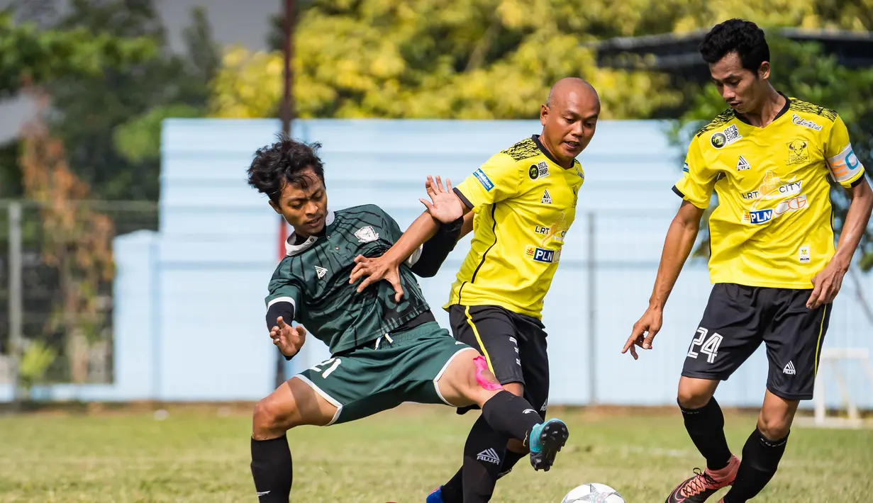 Kerasnya pertandingan saat babak perempat final laga Pertamax Liga Ayo 2019. (Dokumentasi)