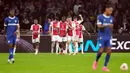 Tak ada lagi gol tambahan di waktu tersisa. Kedua tim bermain imbang 3-3 dan harus berbagi satu poin. (AP Photo/Peter Dejong)