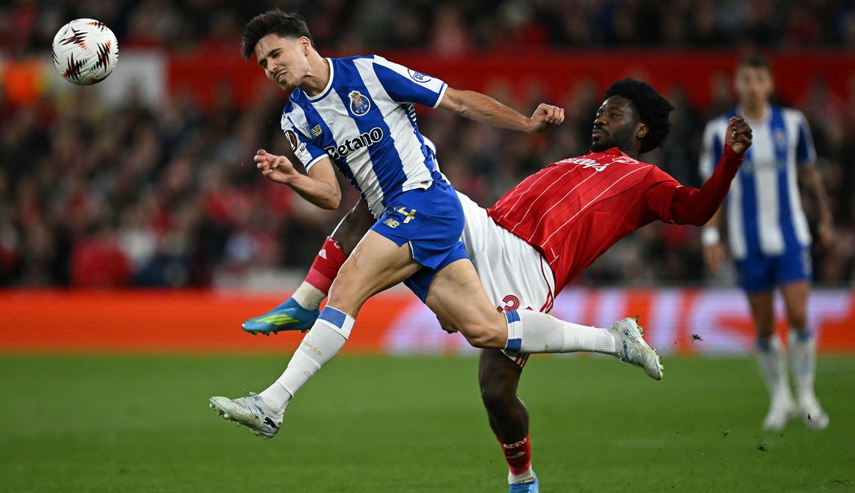 Sebelumnya, Nottingham berhasil menahan imbang FC Porto pada leg pertama dan membuat agregat menjadi 1-1. (AFP/ Paul Ellis)