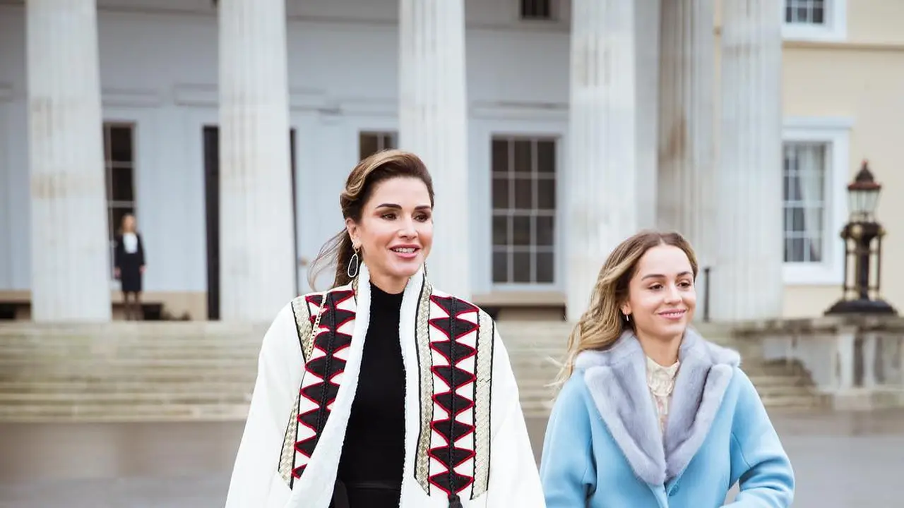 Inspirasi baju lebaran dari Queen Rania