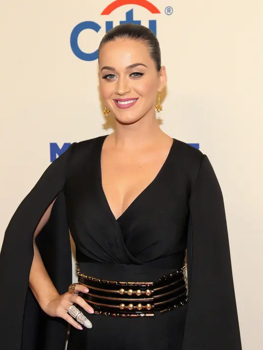 Katy juga mengajak untuk meningkatkan kepedulian masyarakat akan hal ini. Meskipun tidak tinggal di daerah yang bersangkutan, setidaknya tahu apa yang sedang terjadi saat ini. (AFP/Bintang.com)