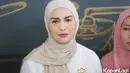 "Terkait perceraian yang sedang berjalan saya paham betul banyak pihak yang menyayangkan keputusan saya, tapi ini saya yang menjalankan dan saya yakin betul ini adalah petunjuk Allah. Keputusan ini bukan hal mudah buat saya, sangat sulit jujur sangat sulit," ungkap Irish Bella dilansir dari Kapanlagi. [Foto: KapanLagi.com®/Bayu Herdianto]