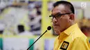 Sekjen Partai Golkar Lodewijk Friedrich Paulus memberikan keterangan pers terkait Kader Partai Golkar yang mendeklarasikan dukungan Partai Golkar kepada Pencapresan Prabowo-Sandiaga Uno, Jakarta, Rabu (3/10). (Liputan6.com/Johan Tallo)