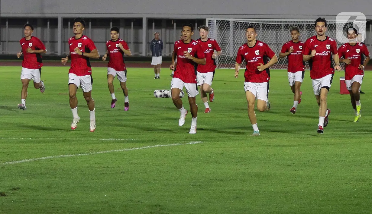Latihan ini sebagai persiapan menghadapi Bahrain pada lanjutan putaran ketiga Kualifikasi Piala Dunia 2026 zona Asia. (Liputan6.com/Herman Zakharia)