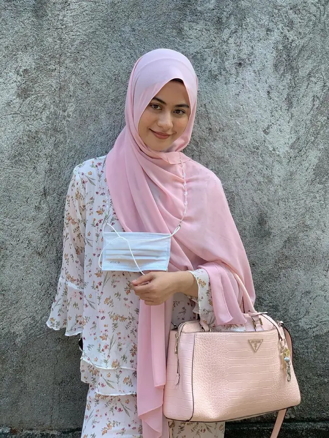 6 Gaya Betari Ayu Pakai Hijab Simpel Ini Curi Perhatian, Tetap Memesona