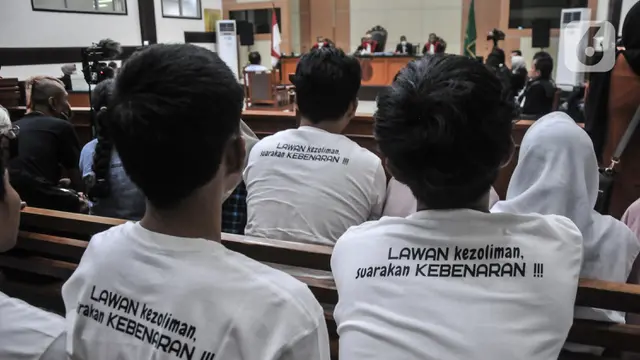 Menko Luhut Tidak Hadir, Sidang Haris-Fatia Ditunda