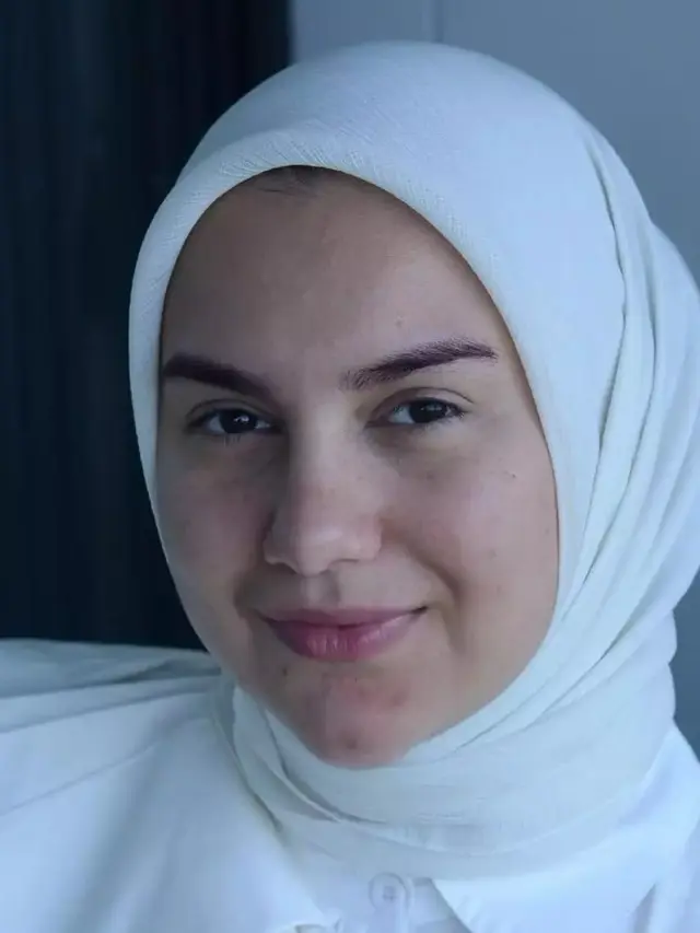 Irish Bella tanpa makeup (Instagram/@_irishbella_)