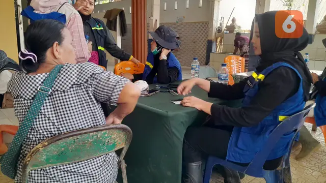 Tenaga Kesehatan Cadangan Batch 2 memeriksa kesehatan warga Aceh Tamiang 1,5 bulan pasca banjir.