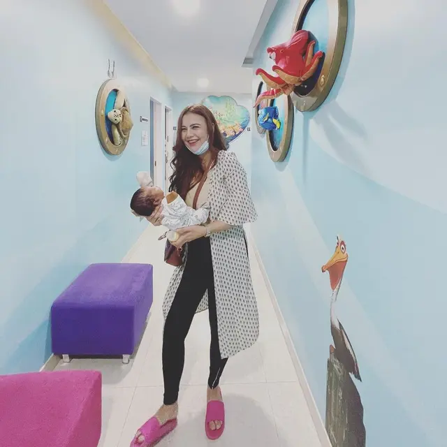 6 Potret Terbaru Ratu Rizky Nabila Pasca Sebulan Melahirkan, Turun 20 Kg