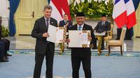 Di sela-sela kunjungan kenegaraan Presiden Prancis Emmanuel Macron ke Indonesia yang diselenggarakan untuk memperingati 75 tahun hubungan diplomatik antara kedua negara, Danone melalui anak perusahaannya di Indonesia, PT Sarihusada Generasi Mahardhika (PT Sarihusada), menandatangani Nota Kesepahaman (MoU) strategis dengan Badan Gizi Nasional (BGN).