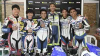 Valentino Rossi bersama kelima pembalap Asia yang menjadi peserta Master Camp di VR46 Academy. (Crash)