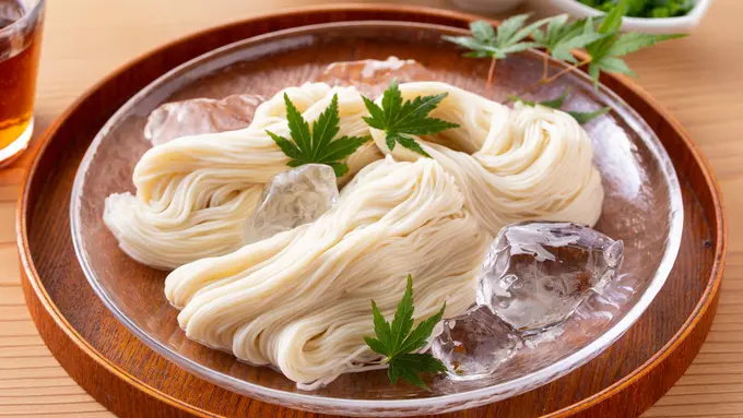 mie kecil mentah belum diolah misua