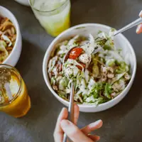 Pola makan yang baik akan membantu menstabilkan asam lambung. (Foto: Pexels/ROMAN ODINTSOV)