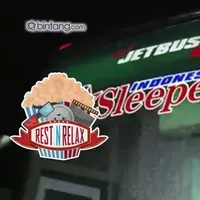 Sleeper bus ini mampu memanjakan kalian para traveler.