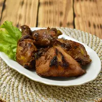 Ayam bacem./Copyright shutterstock.com/g/RinaOkta