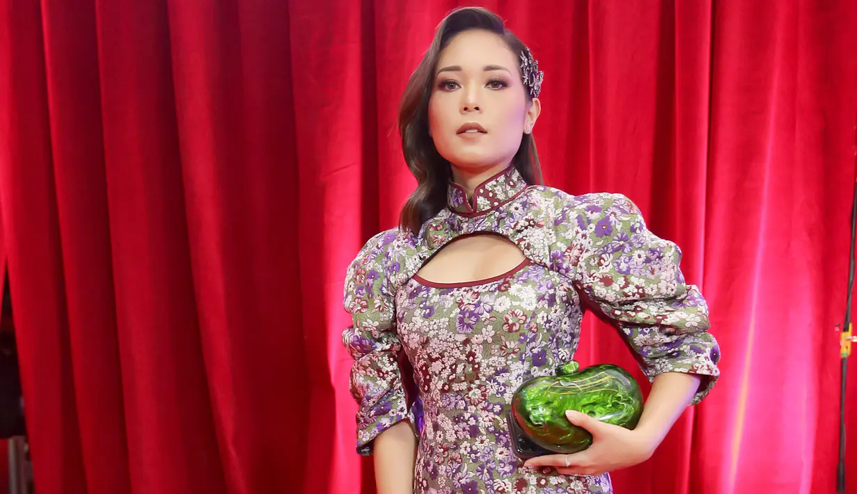 Ayla Dimitri di Red Carpet IFA 2020 (Bambang E Ros/Fimela.com)