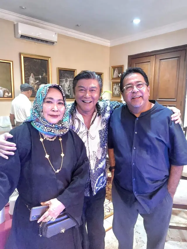 Momen Reuni Pemeran Film Gita Cinta dari SMA, Persahabatan Galih dan Ratna Tetap Awet Sampai Sekarang