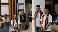 Pasangan calon Wali Kota dan Wakil Wali Kota, M Anton - Dimyati Ayatullah mendaftar di KPU Kota Malang dalam Pilkada 2024 (Liputan6.com/Zainul Arifin)