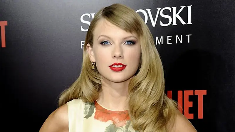 taylor-swift-131002b.jpg