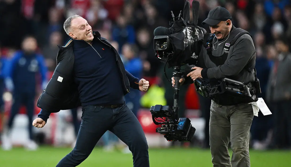Posisi Steve Cooper sebagai manajer Nottingham Forest terancam jika tak segera melakukan perbaikan. Nottingham kini berada di posisi ke-16 klasemen sementara dengan torehan 14 poin. (AFP/Paul Ellis)