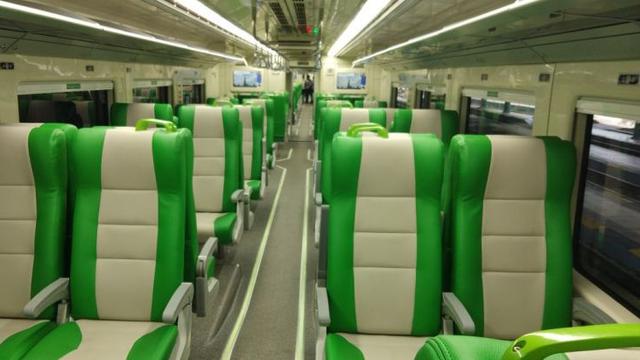 Kereta Api (KA) Bandara Adi Soemarmo Surakarta (Solo) resmi beroperasi pada Kamis (17/5/2018), setelah lolos sertifikasi dari Kementerian Perhubungan.