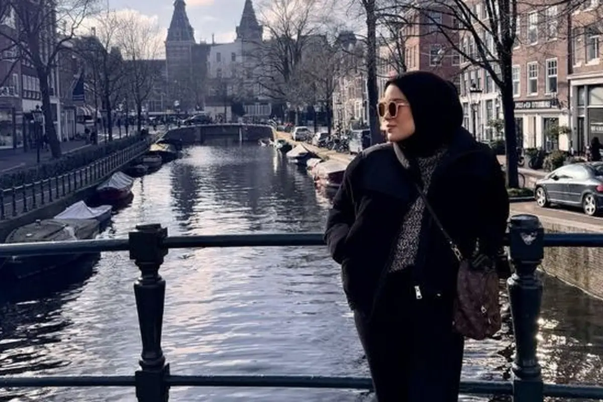 Potret Dhea Natasya, Adik Ipar Shireen dan Zaskia Sungkar (credit: instagram/_dheanatasya)